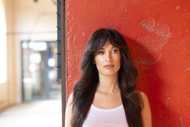 Kacey Musgraves Unveils Title Track 'Middle of Nowhere'